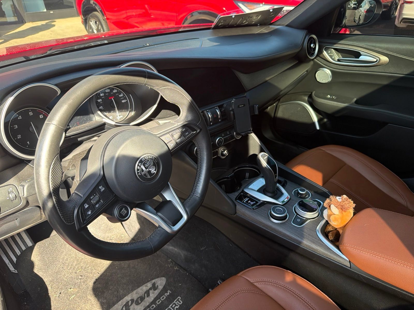 Used 2022 Alfa Romeo Giulia Ti RWD image 8