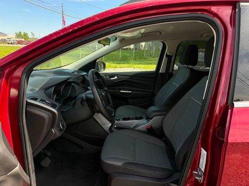 Used 2015 Ford Escape SE w/ Equipment Group 201A FWD image 7