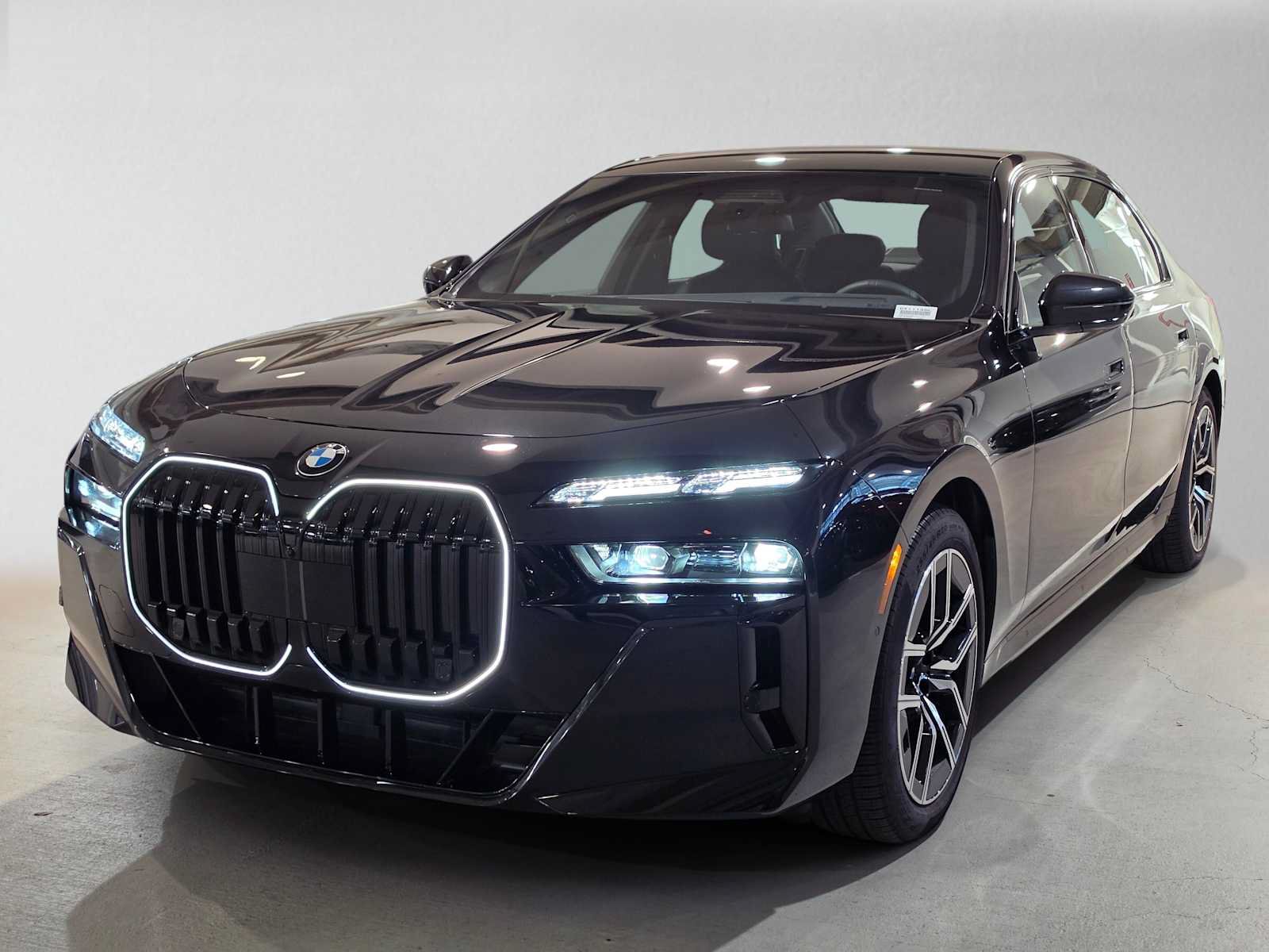 Used 2026 BMW 740i xDrive w/ Executive Package AWD/4WD image 7