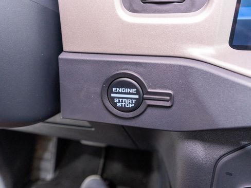 Used 2025 Ford Bronco Outer Banks AWD/4WD image 29