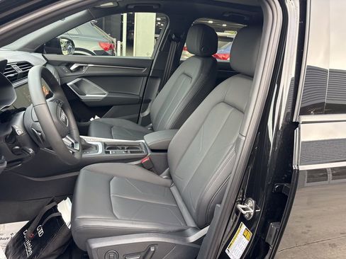 New 2025 Audi Q3 2.0T Premium image 13