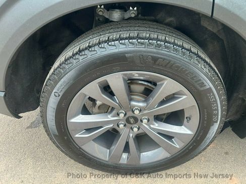 Used 2023 Ford Explorer XLT w/ Equipment Group 202A AWD/4WD image 62