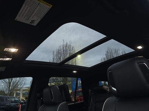 Used 2021 Cadillac Escalade Sport w/ Driver Assist Tech Package image 25