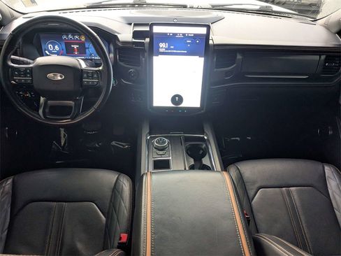 Used 2022 Ford Expedition Platinum image 15