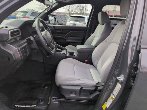 Certified 2025 Toyota Tacoma SR5 image 9