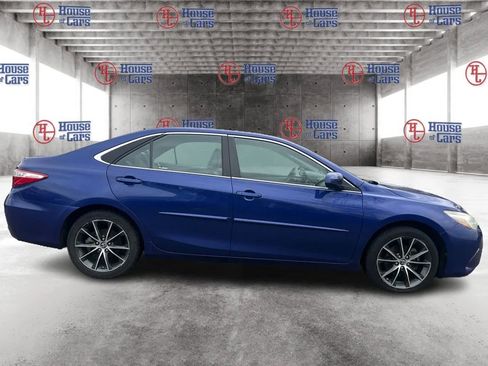 Used 2015 Toyota Camry XSE w/ Moonroof Package FWD image 4