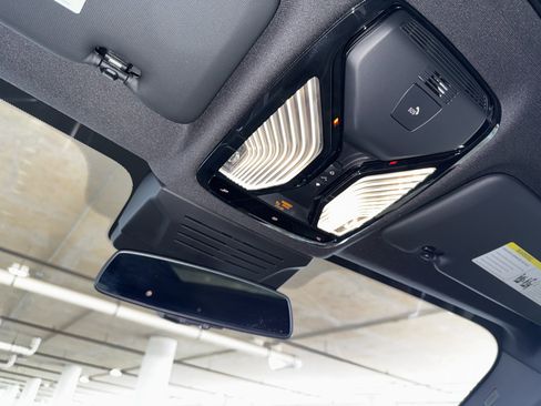 New 2026 BMW X5 xDrive50e w/ Executive Package image 22