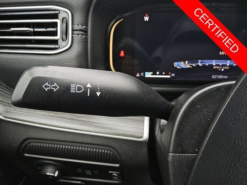 Used 2024 Jeep Wagoneer L Series II w/ Flexible Seating Group image 28