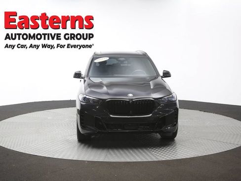 Used 2025 BMW X5 xDrive40i w/ M Sport Package AWD/4WD image 54