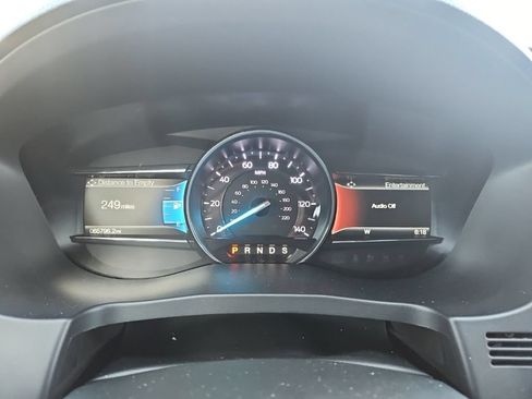 Used 2018 Ford Explorer XLT w/ Equipment Group 202A FWD image 13