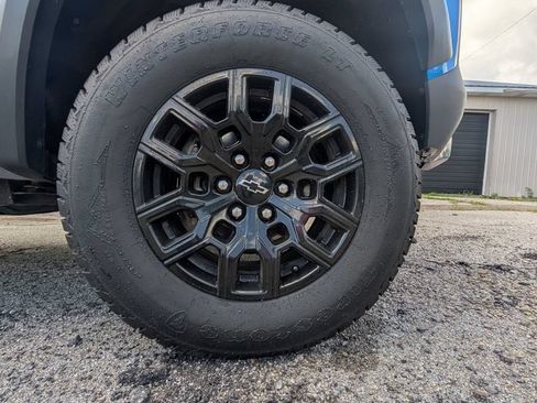 Used 2024 Chevrolet Colorado Trail Boss w/ LPO, Skid Plate Package AWD/4WD image 17