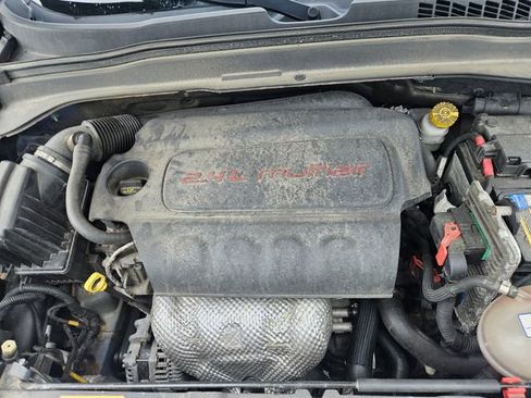 Used 2016 Jeep Renegade Limited AWD/4WD image 22