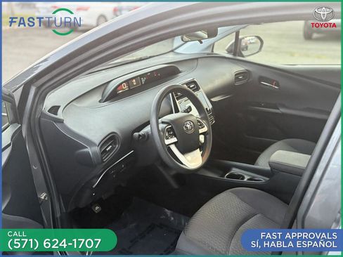 Used 2017 Toyota Prius Prime Premium image 20