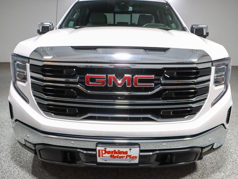 Used 2023 GMC Sierra 1500 SLT w/ SLT Premium Plus Package AWD/4WD image 4