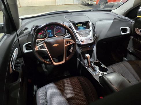 Used 2015 Chevrolet Equinox LT image 28