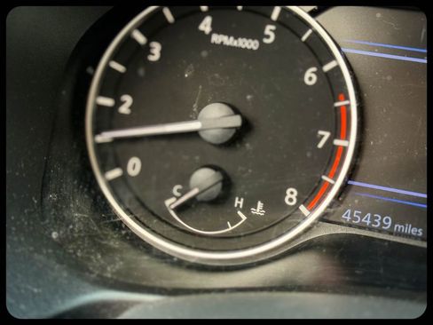 Used 2024 Nissan Altima 2.5 SV image 24