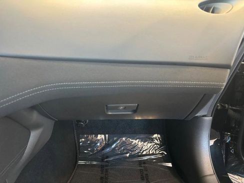 Certified 2025 Nissan Z Sport w/ Floor Mat Package RWD image 24