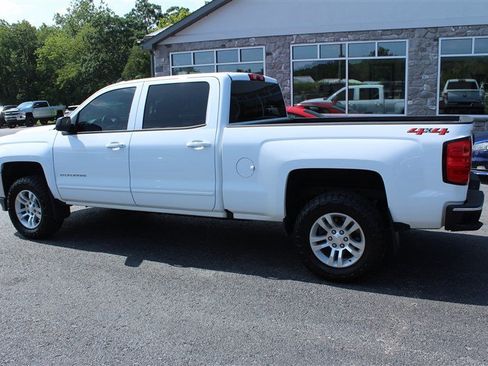 Used 2018 Chevrolet Silverado 1500 LT w/ Max Trailering Package AWD/4WD image 4