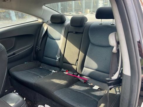 Used 2013 Hyundai Elantra FWD image 13