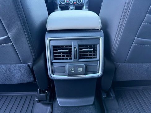 Used 2023 Subaru Forester Limited image 58