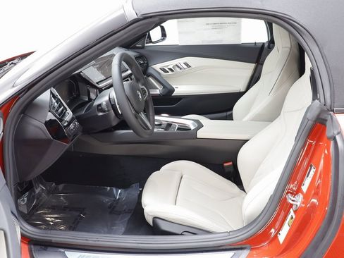New 2026 BMW Z4 sDrive30i w/ Shadowloine Package image 6
