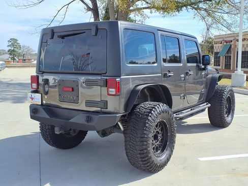 Used 2018 Jeep Wrangler Unlimited Sport w/ Connectivity Group image 6