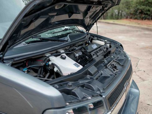 Used 2023 Chevrolet Express 2500 image 91