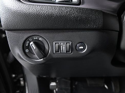 Used 2023 Dodge Challenger GT image 22