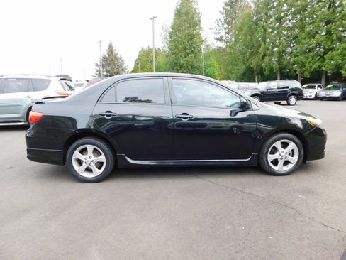 Used 2012 Toyota Corolla S FWD image 17