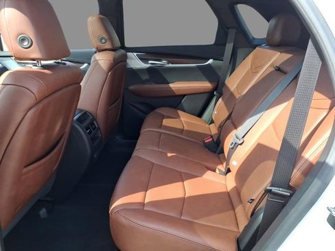 Used 2024 Cadillac XT5 Premium Luxury w/ Technology Package image 7