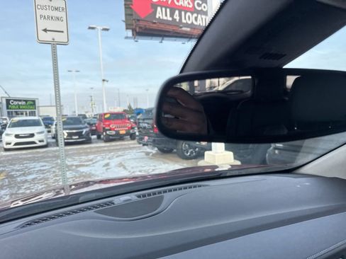 Used 2020 Buick Enclave Premium image 22