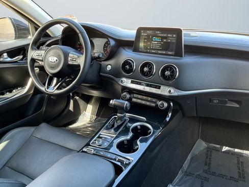 Used 2019 Kia Stinger Premium RWD image 14