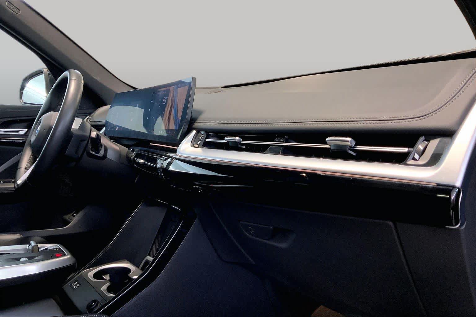 Used 2025 BMW X1 xDrive28i AWD/4WD image 18