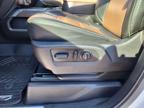 Used 2023 Chevrolet Silverado 2500 High Country image 27