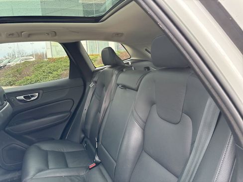 Certified 2023 Volvo XC60 B5 Plus w/ Climate Package image 29