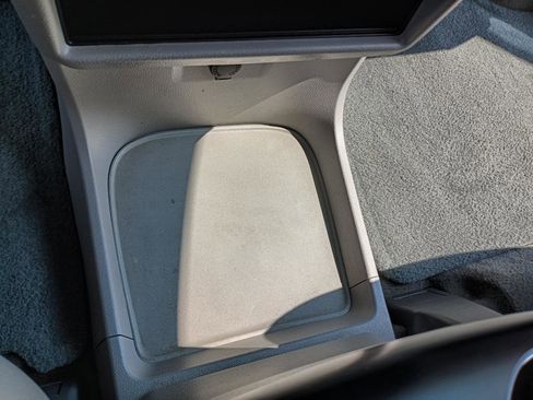 Used 2017 Toyota Sienna LE image 36