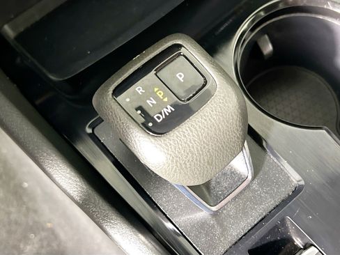 Used 2023 Nissan Rogue SV FWD image 25