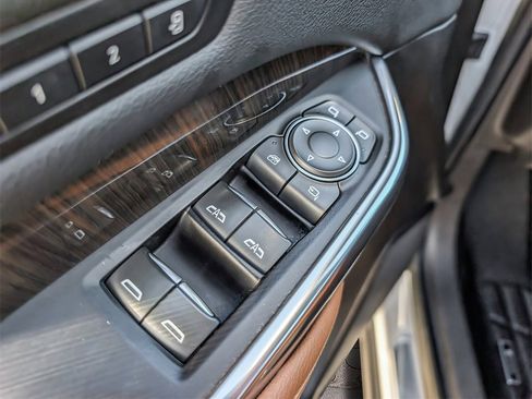 Used 2019 Cadillac XT4 Premium Luxury image 12