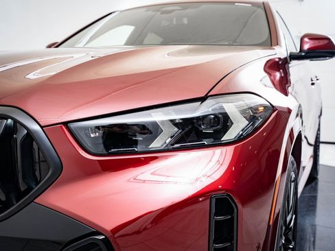 New 2026 BMW X6 xDrive40i w/ Climate Comfort Package image 15