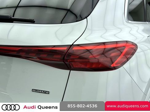 Used 2025 Audi Q5 Premium w/ Convenience Package AWD/4WD image 8