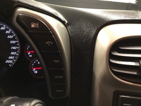 Used 2005 Chevrolet Corvette Convertible w/ Preferred Equipment Group image 46