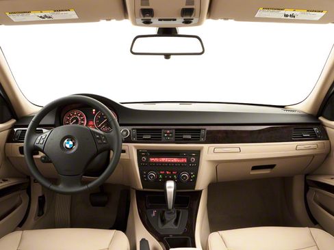 Used 2010 BMW 328i Sedan RWD image 8