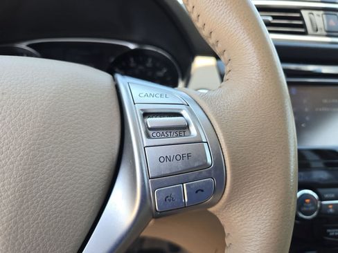 Used 2015 Nissan Rogue SL w/ SL Premium Package AWD/4WD image 25