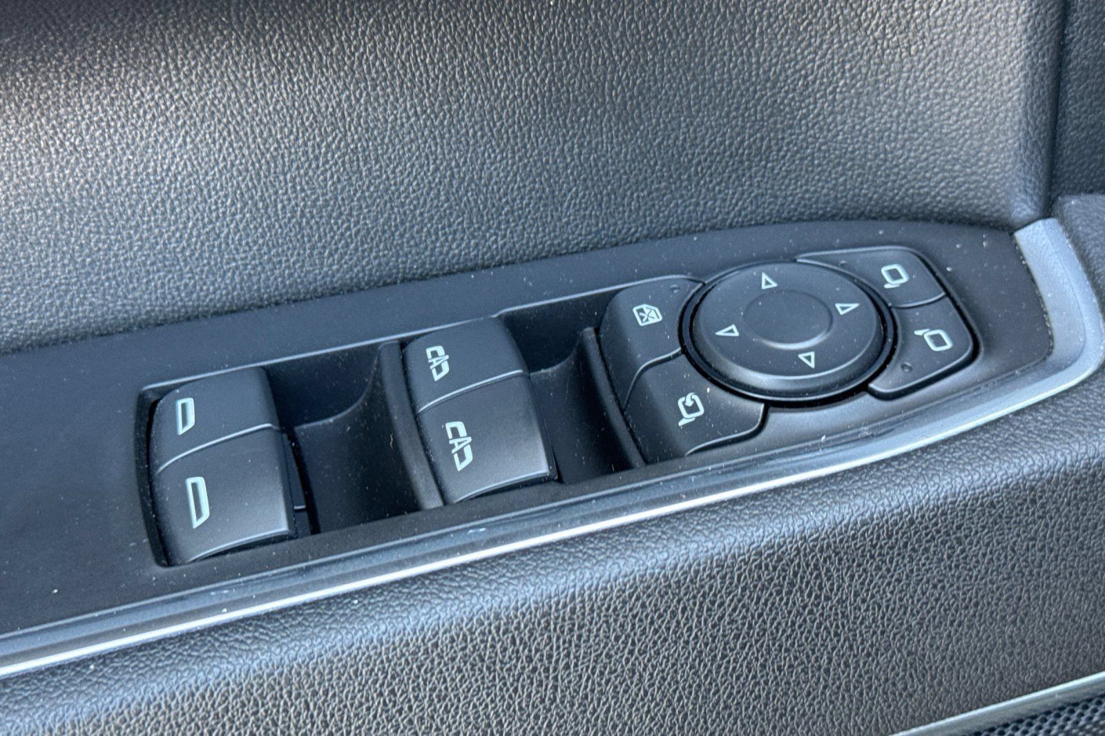 Certified 2025 GMC Sierra 1500 SLT AWD/4WD image 11