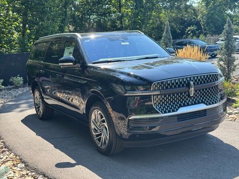 New 2025 Lincoln Navigator L Reserve image 7