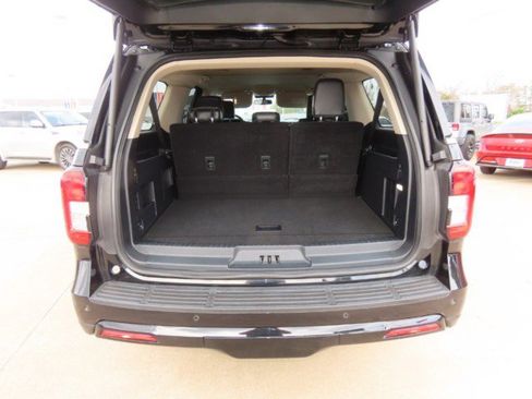 Used 2022 Ford Expedition Max XLT image 12