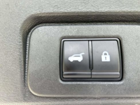 Used 2023 Nissan Rogue SV w/ SV Premium B Package AWD/4WD image 11