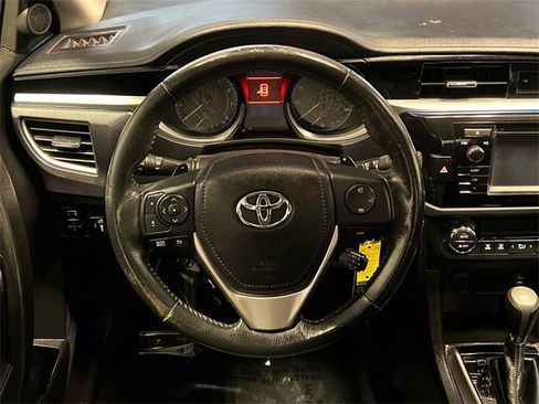 Used 2015 Toyota Corolla S image 19