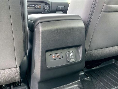 Used 2024 Nissan Frontier SV w/ SV Convenience Package RWD image 35