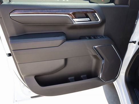 Used 2024 GMC Sierra 1500 Elevation image 10